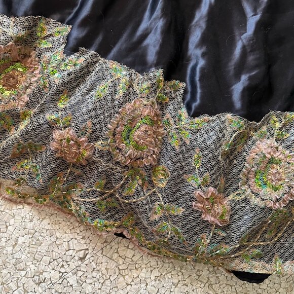 Gorgeous 3X custom made ball gown black satin and floral lace details. - Picture 2 of 11